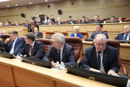 Депутаты настаивают на решении проблемных вопросов развития Мамско-Чуйского района